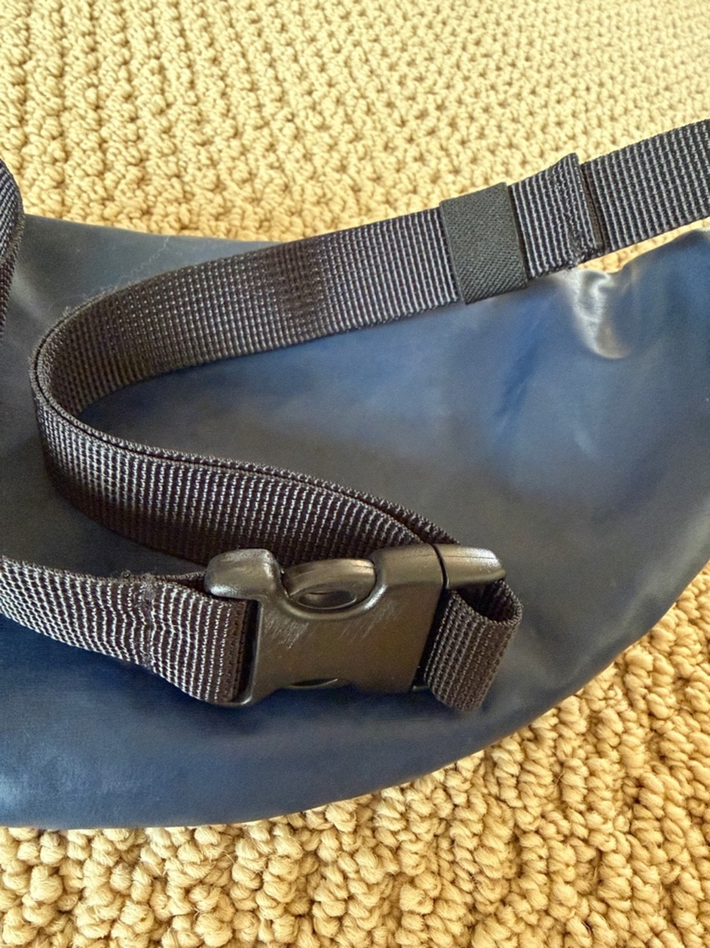 66°North Fanny Bag Navy - Picture 6 of 8